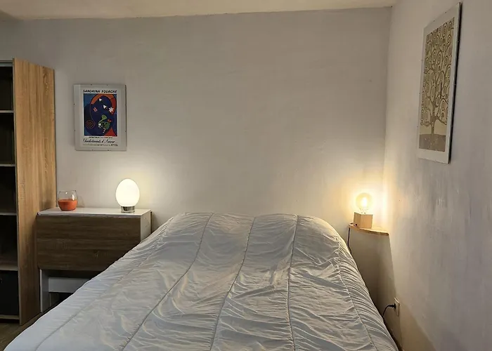 Studio Near The City Center
